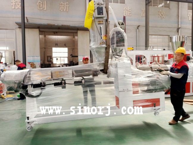 老客戶加購ppr管材生產線裝柜發(fā)貨中